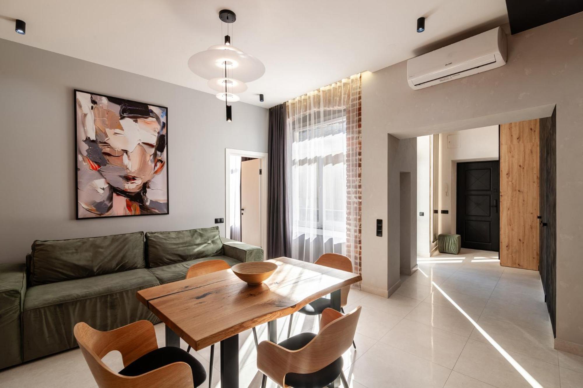 Leogrand Jacuzzi On Krakivska 26 Apartment Lviv Exterior photo