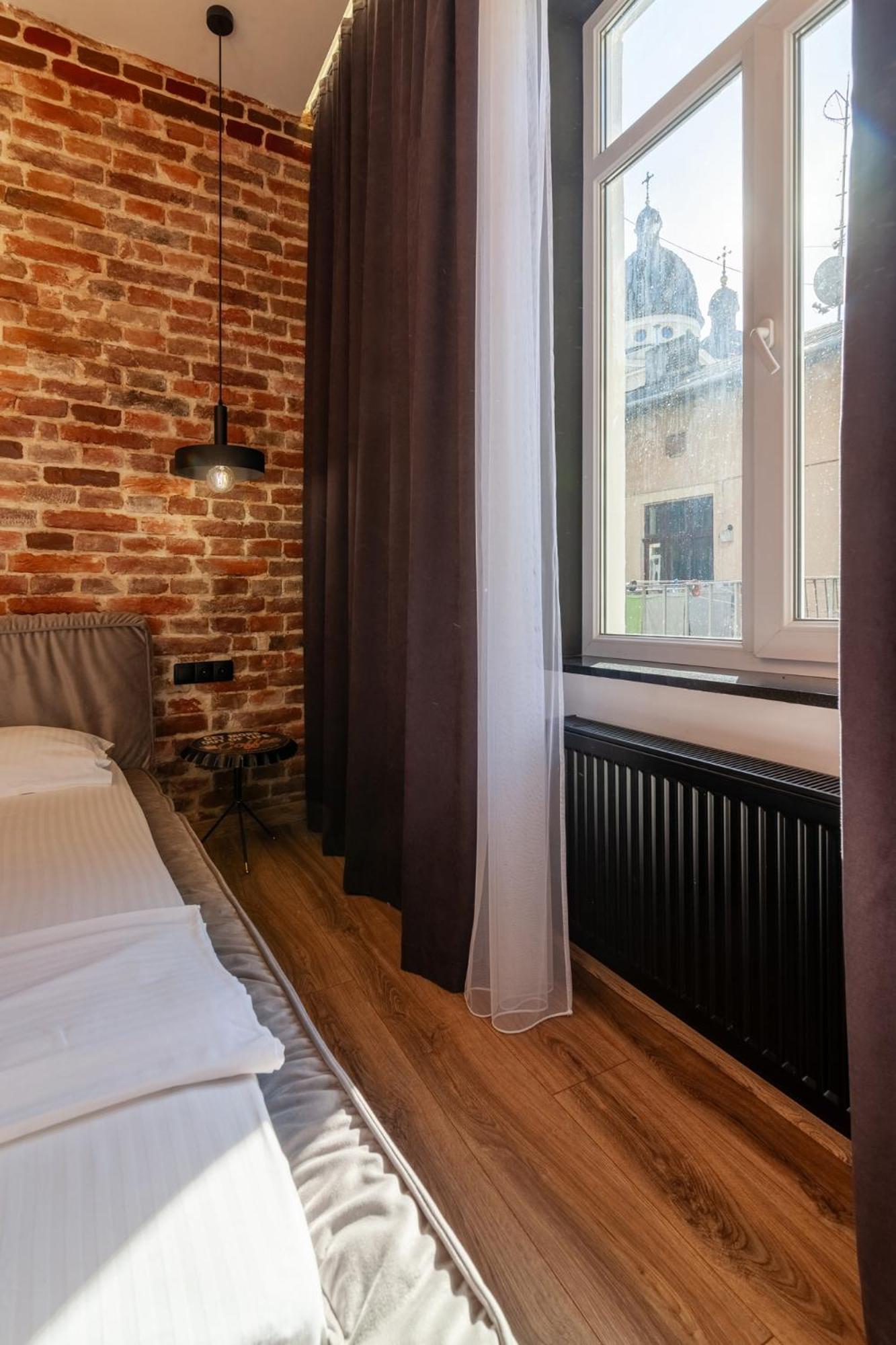 Leogrand Jacuzzi On Krakivska 26 Apartment Lviv Exterior photo